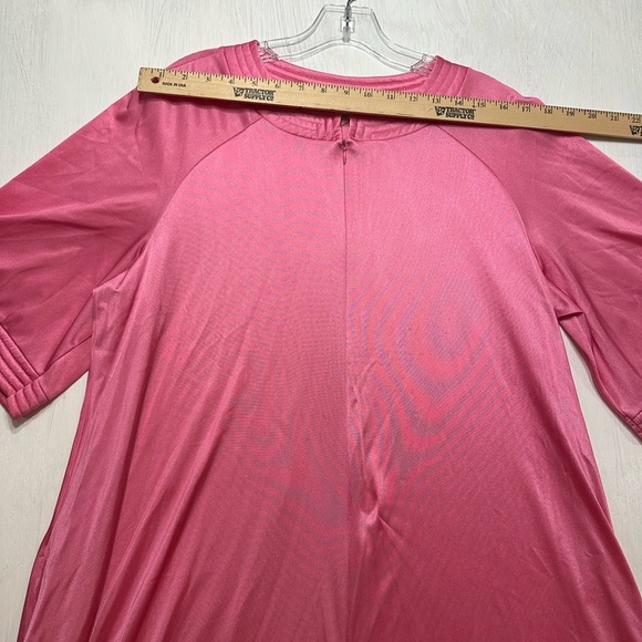 Vintage Vanity Fair Pink Nylon Lounge Robe – Size Large - Picture 2 of 13